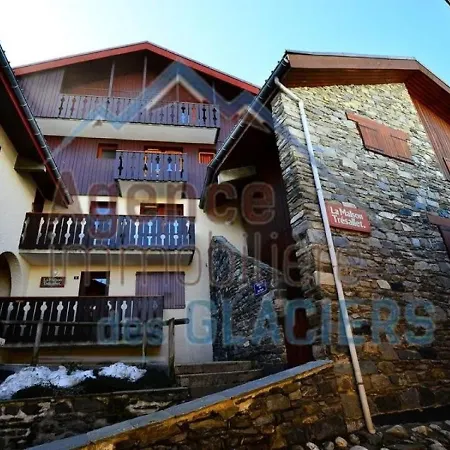 Apartment Studio Avec Mezzanine Pour 2 Personnes Proche Commerces Et Pistes