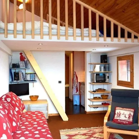 Studio Avec Mezzanine Pour 2 Personnes Proche Commerces Et Pistes * La Plagne