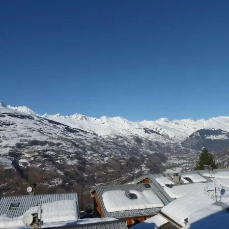 Apartment Studio Avec Mezzanine Pour 2 Personnes Proche Commerces Et Pistes